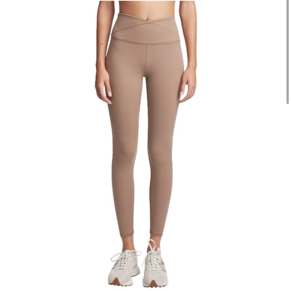Bandier x Sincerely Jules The Rue Crossover Leggings in Nutmeg Mocha - Picture 3 of 8